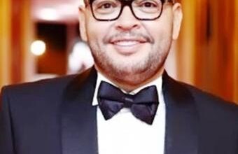 صورة الفنان أحمد رزق يضع بصمته كأحد أفضل نجوم الدراما بمسلسل اللون الازرق