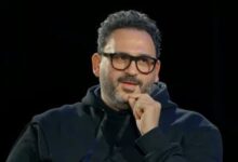 صورة النجم أكرم حسني يستعد لمفاجأة ويواصل نشاطه الفني