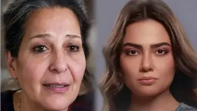 صورة النجمة فرح يوسف تتلقي واجب العزاء في وفاة والدتها بحضور حشد من النجوم