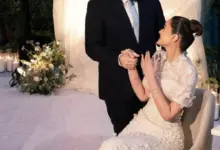 صورة خطوبة النجمة الشابة ملك احمد زاهر من السيناريست شريف عمرو الليثي بحضور الأهل والأصدقاء والمقربين