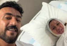 صورة النجم احمد العوضي يحقق ملايين المشاهدات في لفتة إنسانية بزيارة الطفل يوسف بمستشفي أهل مصر للحروق